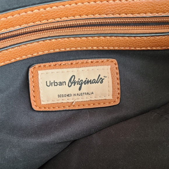 Urban Originals Luxury vegan leather brown tote - Picture 4 of 8